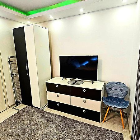 Luxury Paul Apartment Green, Private & Accessible Braşov Exterior foto